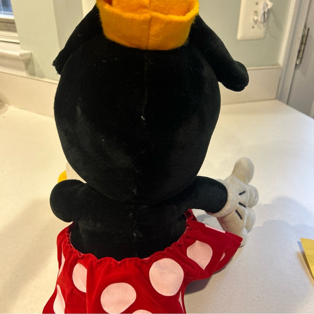 Plush vintage Minnie Mouse from Disneyland Disney World - Picture 7 of 9